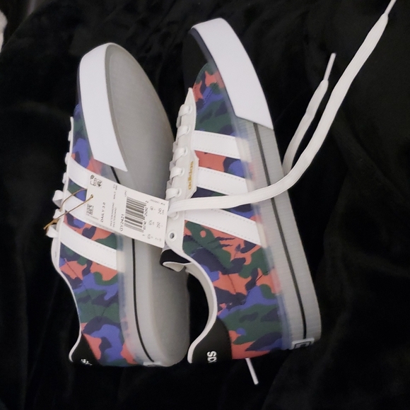 NWT Adidas Daily 3.0 Sneakers Size 7 - Picture 9 of 13